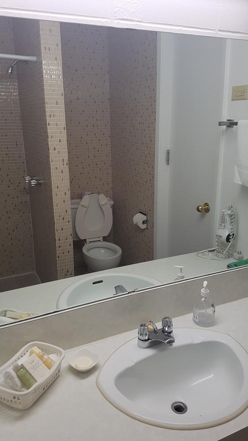 Pinawa Motel Dış mekan fotoğraf