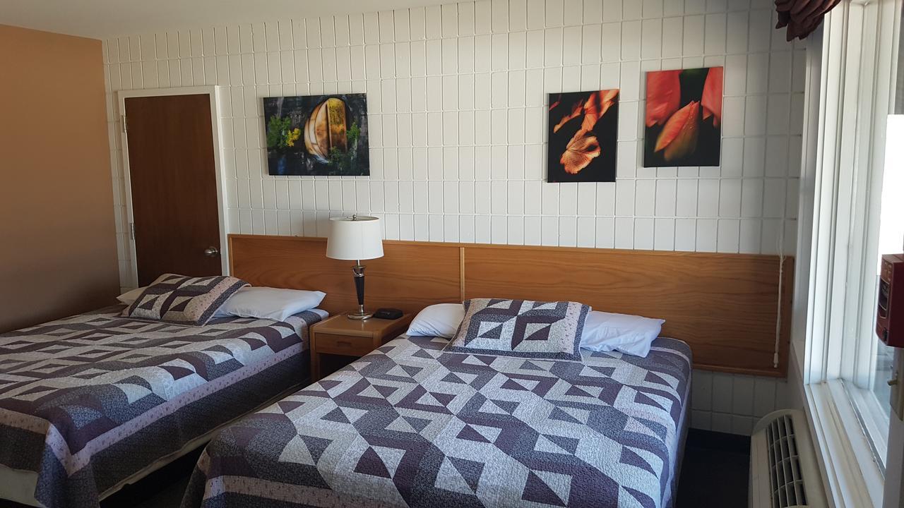 Pinawa Motel Dış mekan fotoğraf