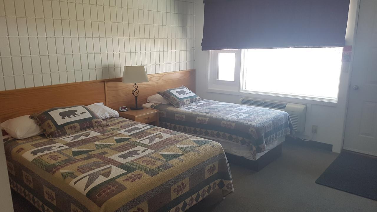 Pinawa Motel Dış mekan fotoğraf